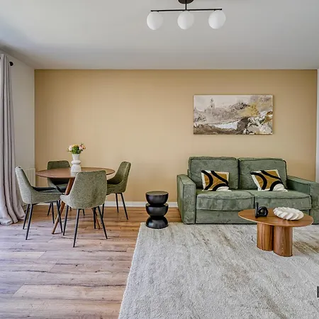 Le Plenitude - Aux Portes De Paris - 347b * Исси-ле-Мулино